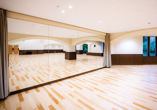 神奈川県横浜市栄区　上郷・森の家の私有体育館・多目的ホール