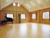 山梨県 河口湖 湖畔の家の音楽ホール